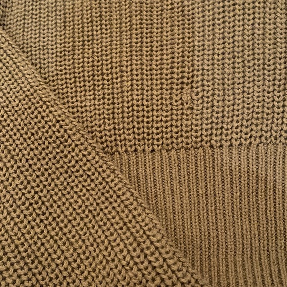 BDG sweater - Picture 4 of 12